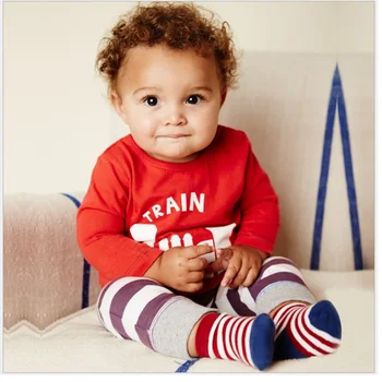 Hooyi Bebek Erkek Giysileri Tren çizgili pantolon Çocuk T Shirt Pijama Setleri Yürümeye Başlayan Giysi Set Moda Çocuk üstleri pantolon