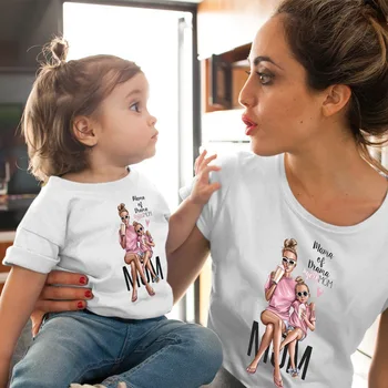 Komik Aile Bak Süper Anne Ve Kızı Baskı Aile Eşleştirme Giyim Kıyafetler Kadın Çocuk T-shirt anneler günü Hediyesi Giysi